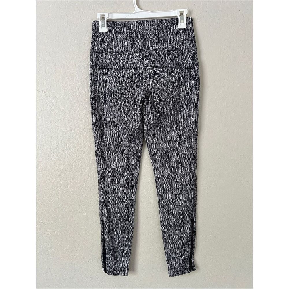 Like New! ATHLETA Delancey Textured Moto Tight Legging Braiden Black in S - Picture 7 of 16